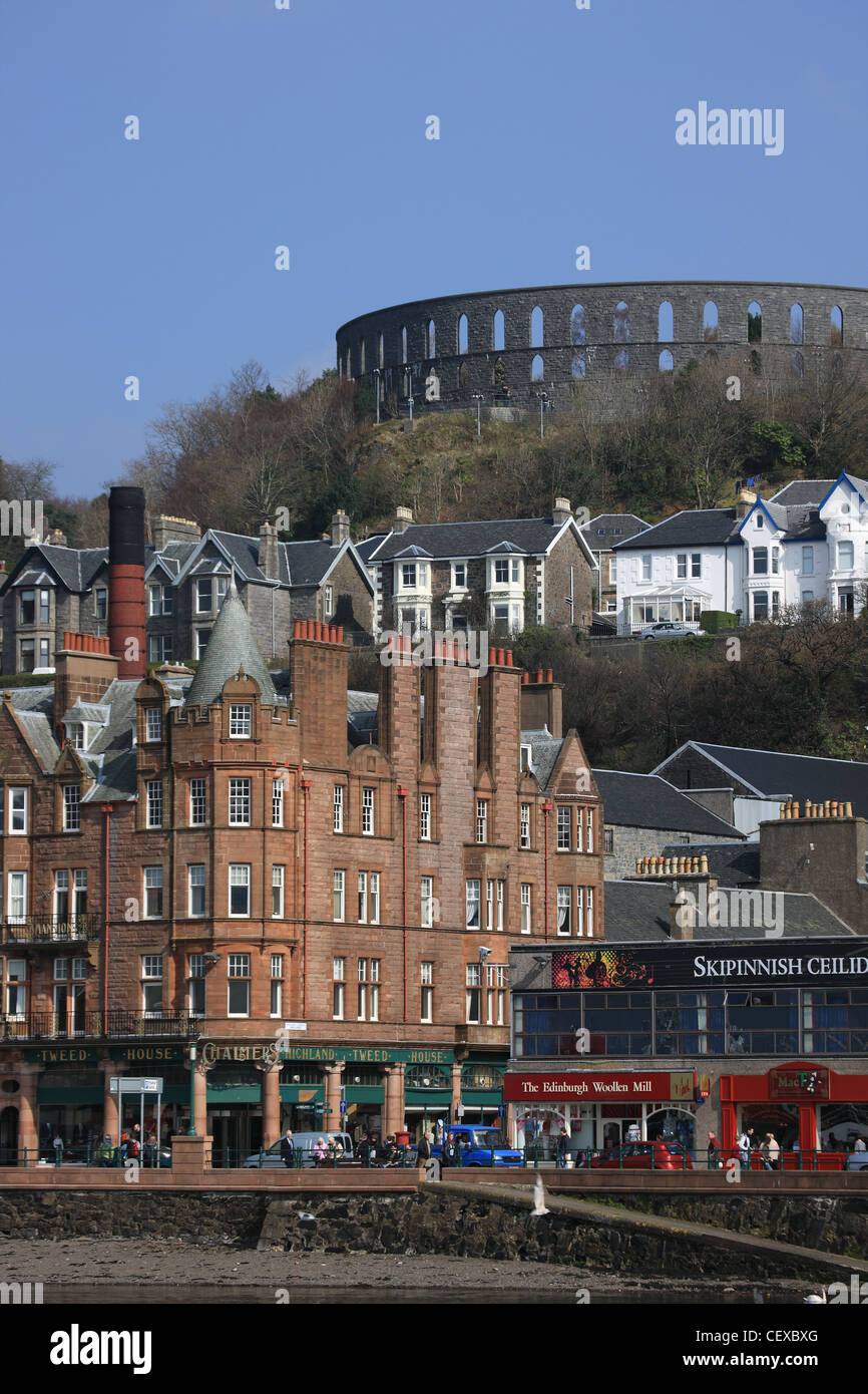 McCaig's folly dominating the skyline in the Scottish town of Oban Stock Photo