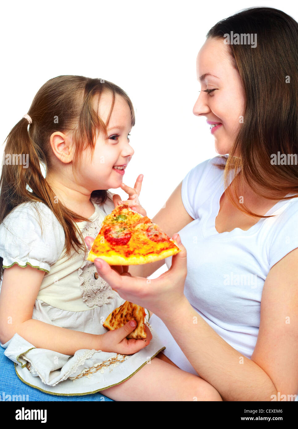 спящий ребенок. конфеты детям. лайкчоко. мама угощает во сне. кровати для детей.