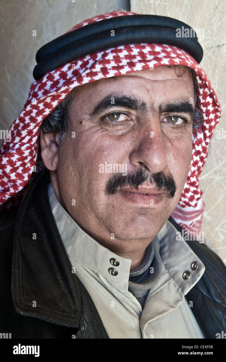 a-portrait-of-an-arab-bedouin-man-from-the-town-of-al-azraq-in-the-CEXF5B.jpg