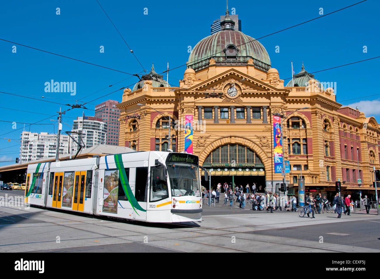 The City Circle tram passing Flinders Street Station Melbourne ...
