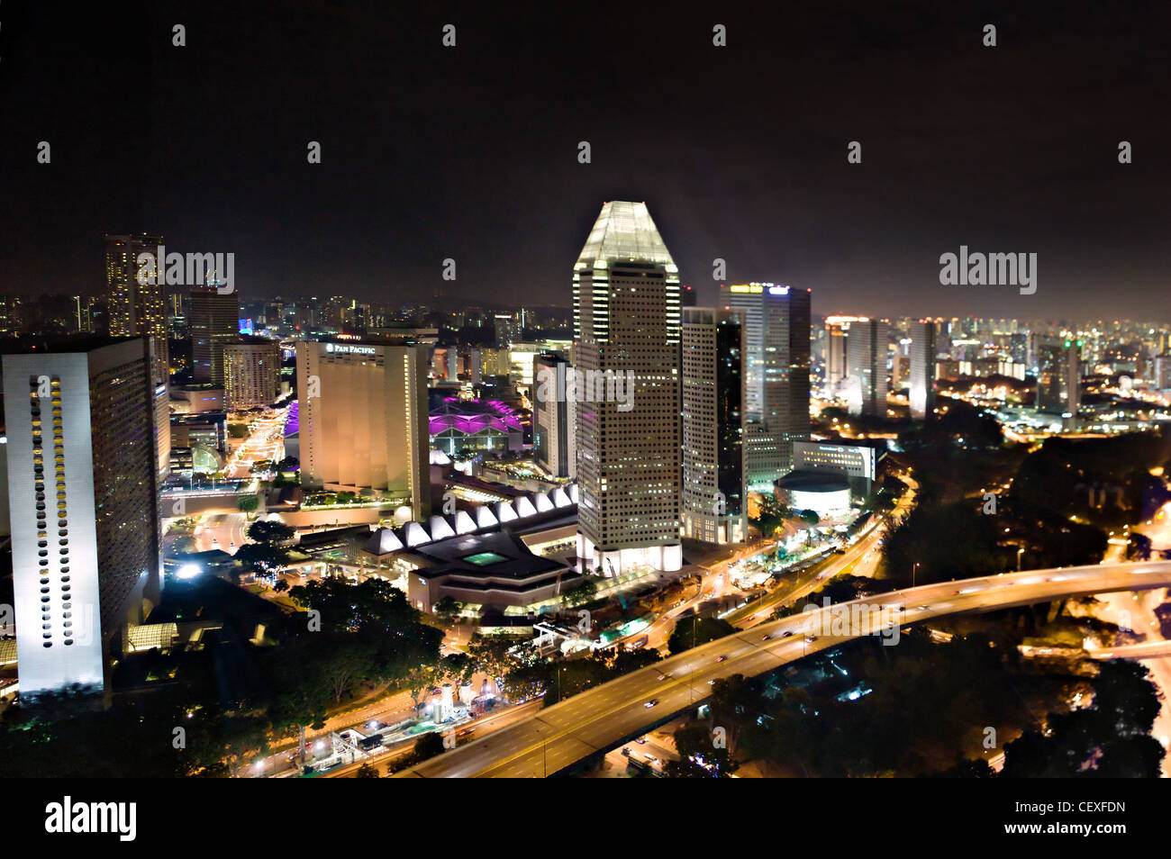 Singapore city night hi-res stock photography and images - Alamy