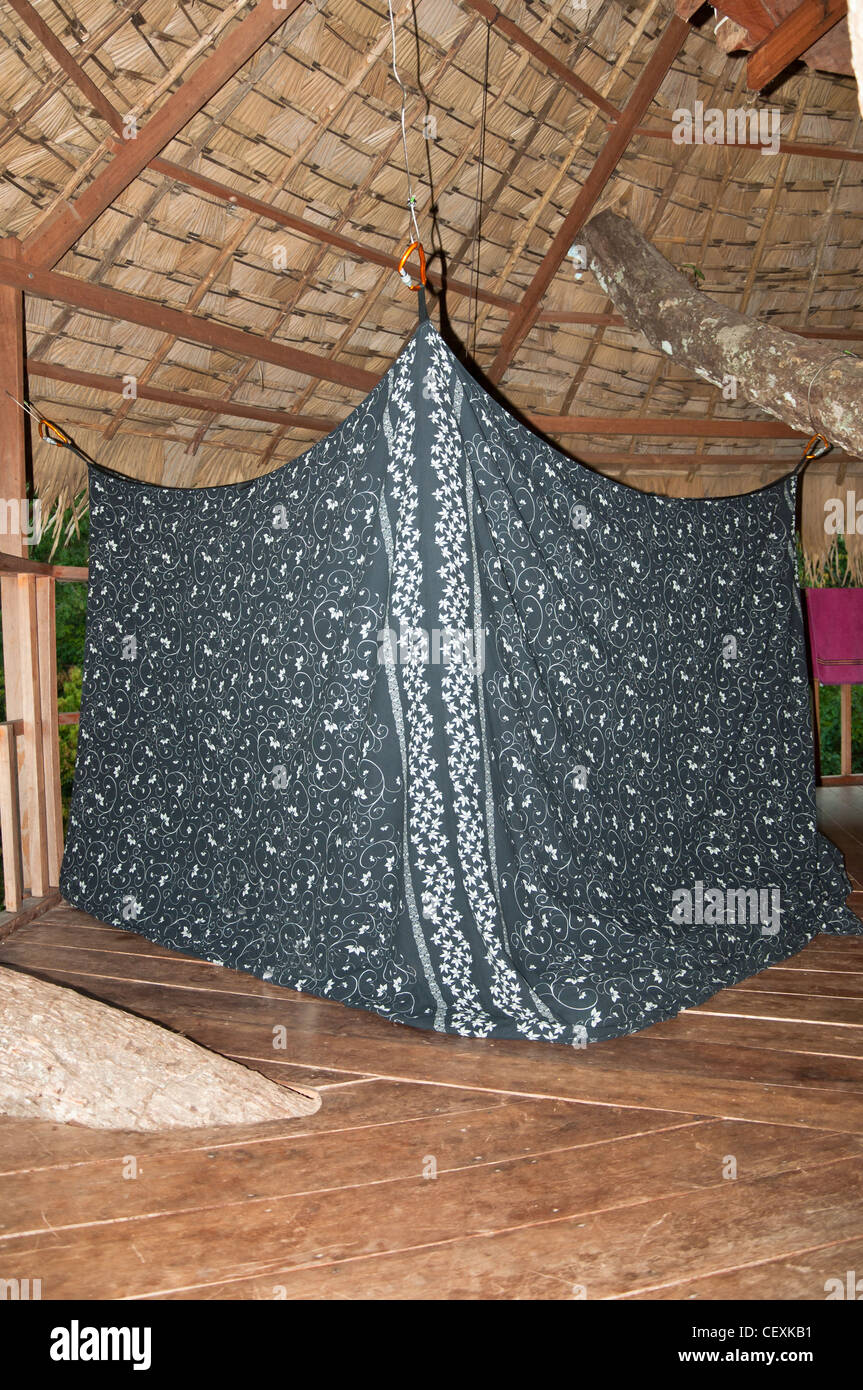 Traditional jungle house hires stock photography and images Alamy