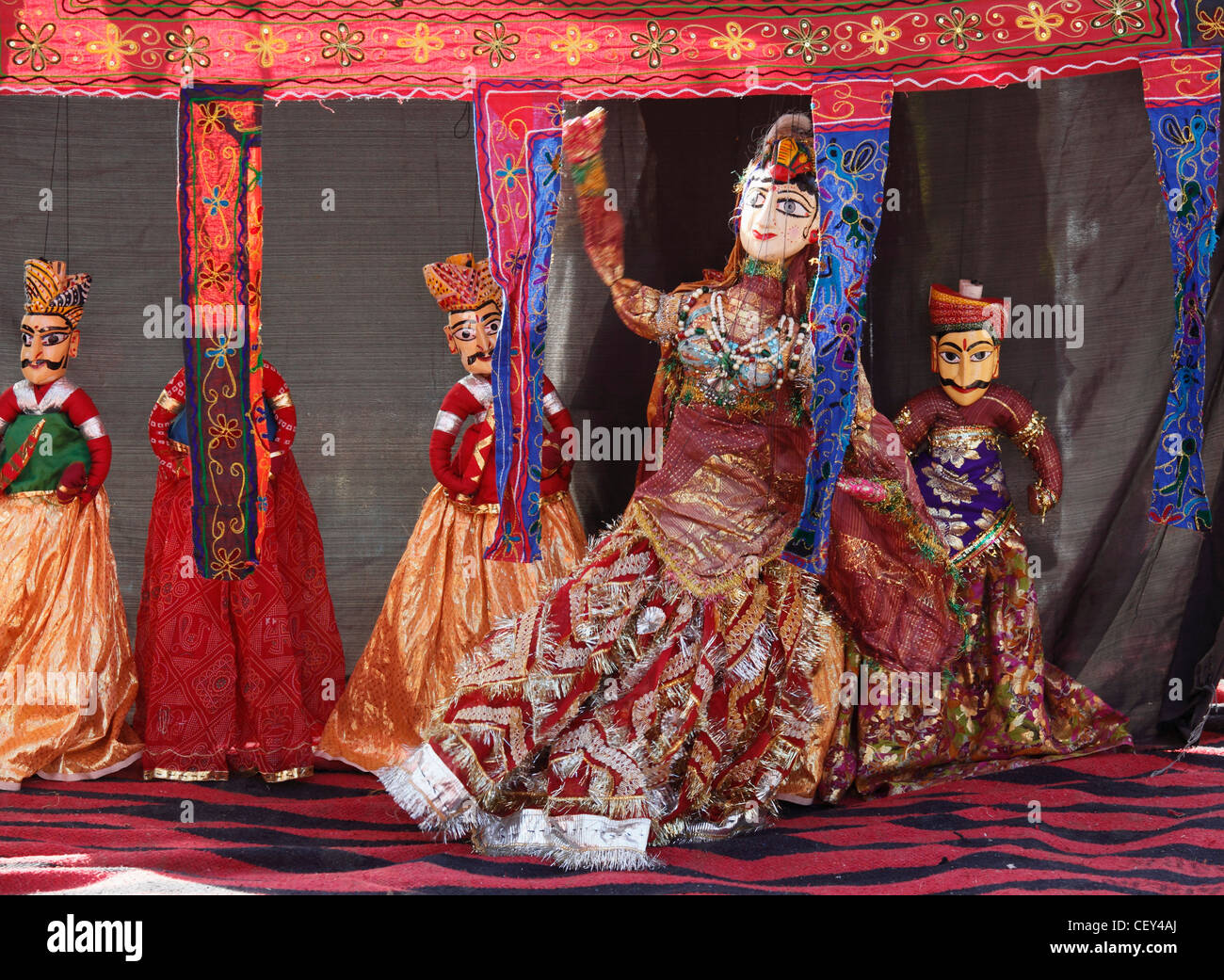 India, Rajasthan, Nagaur, puppet theatre Stock Photo Alamy