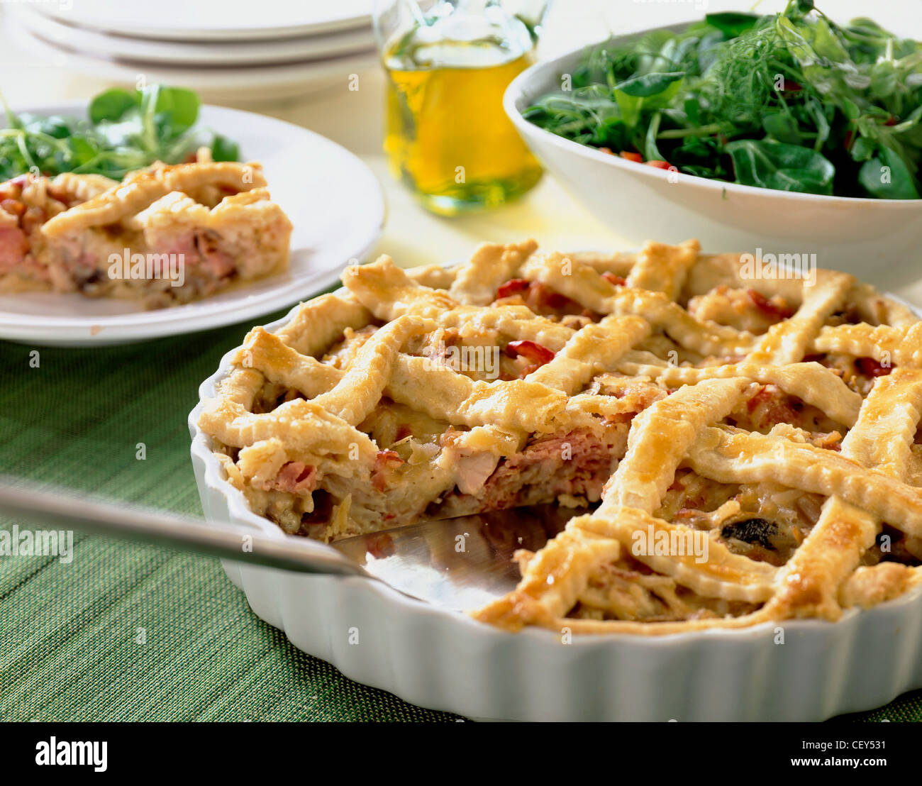 Food image of chicken pie hi-res stock photography and images - Alamy