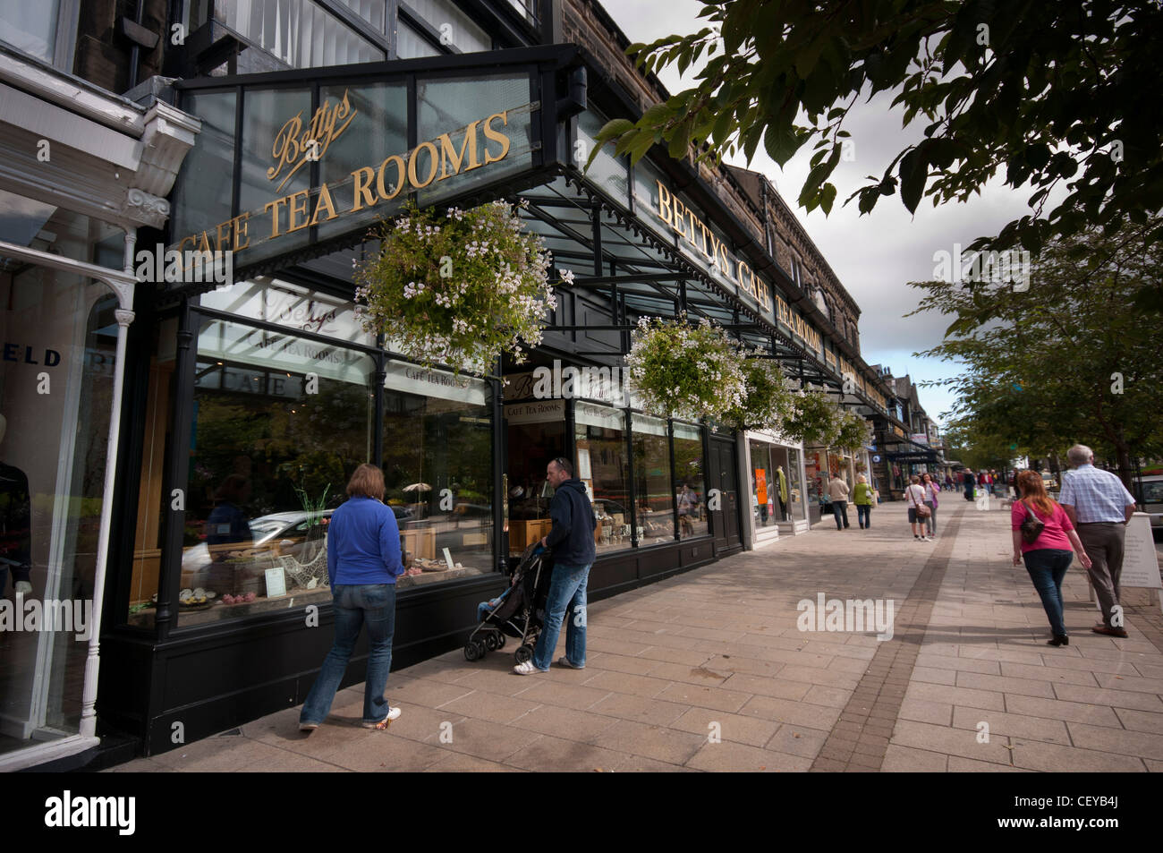 Bettys Tea Room Ilkley West Yorkshire Stock Photo 43627378