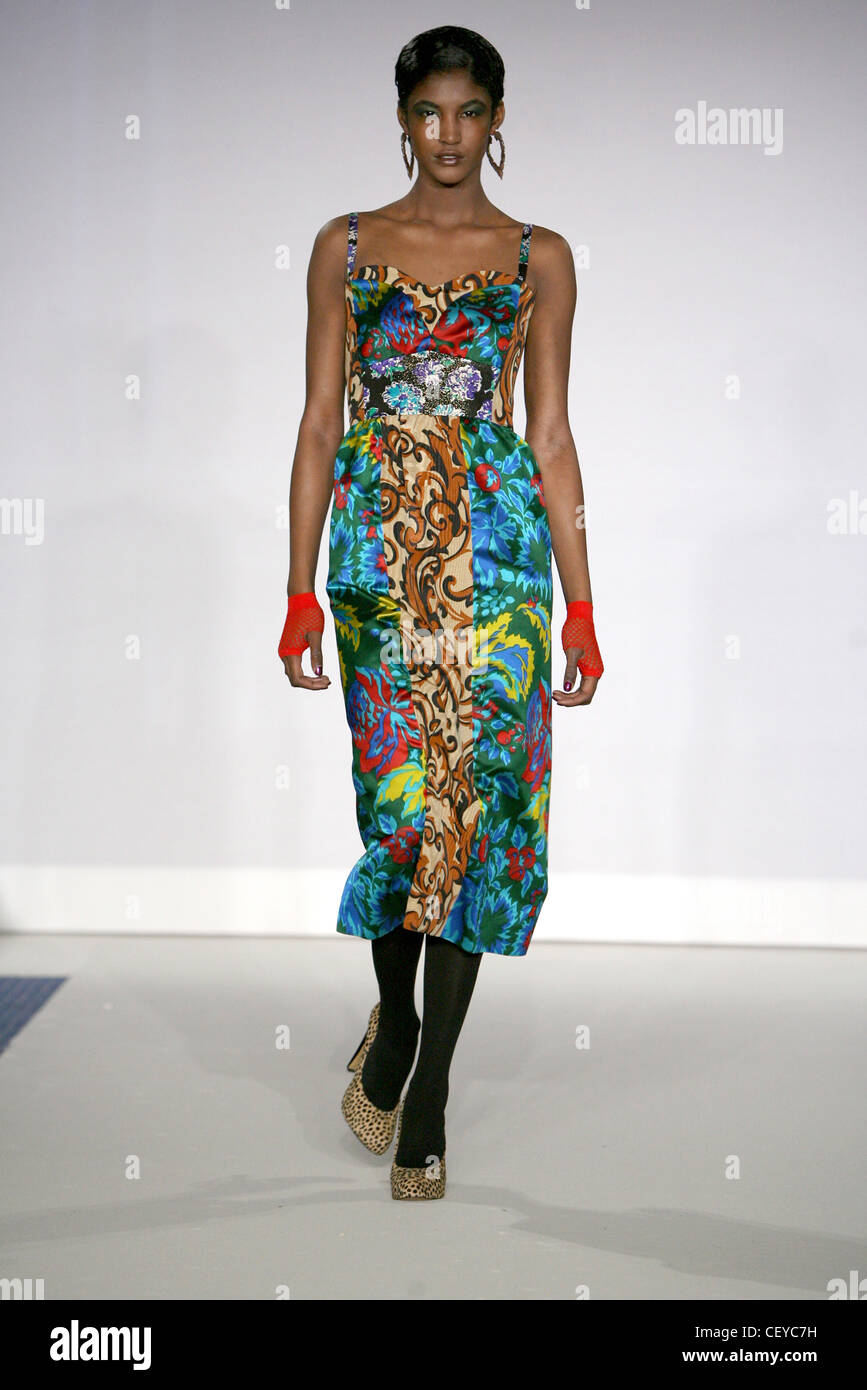 duro olowu gold dress 2000's Y2K DURO OLOWU Black/white/yellow Floral Dress - Yellow/black/white Floral Print Block Silkblend Kimono Dress by Duro Olowu London