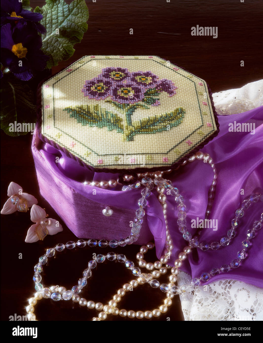 Octagonal Motif Motifoctagonal hi-res stock photography and images - Alamy
