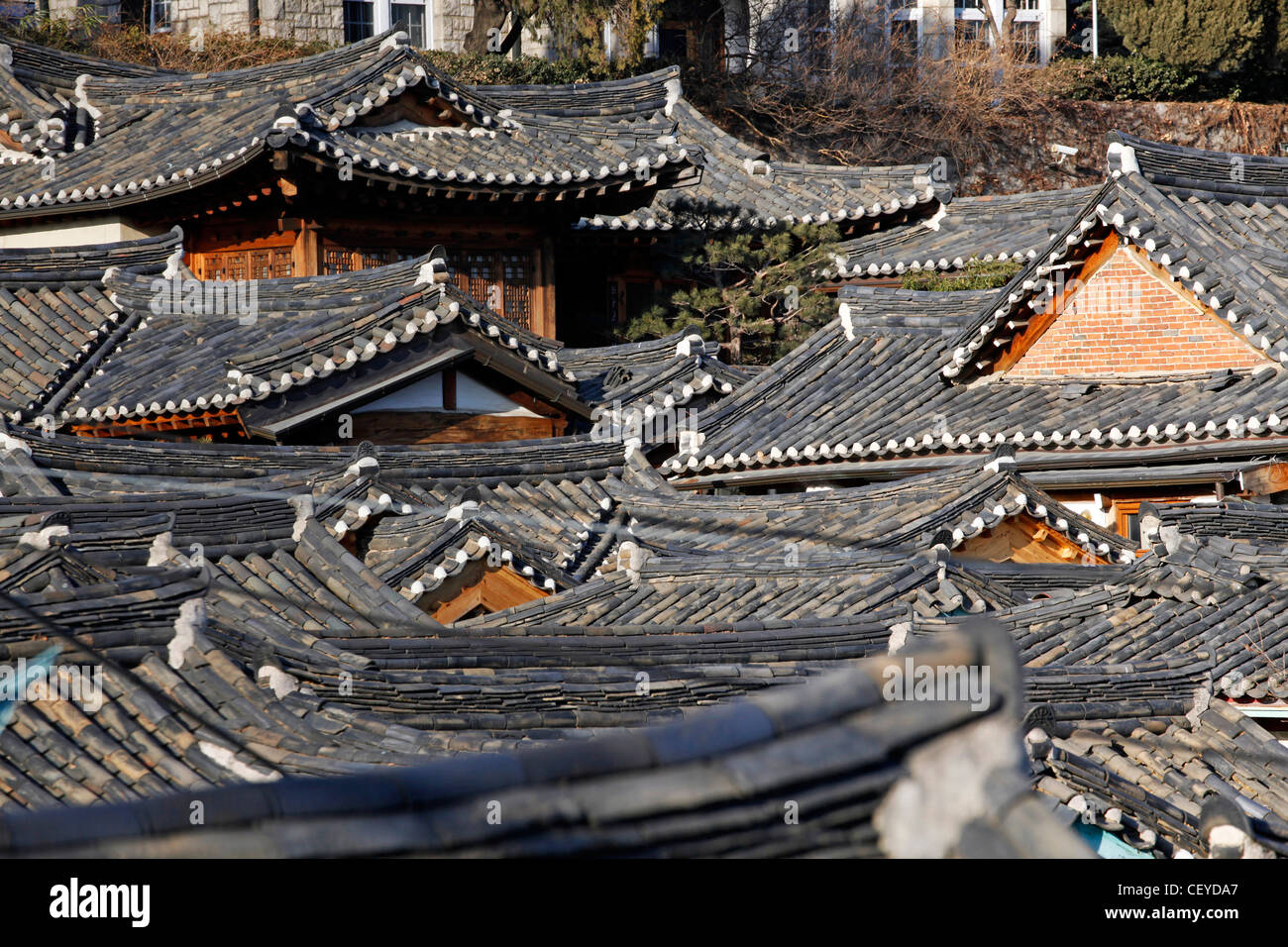 Roofs and tiles of traditonal Korean housing in the Bukchon Hanok Village in Seoul, South Korea Stock Photo