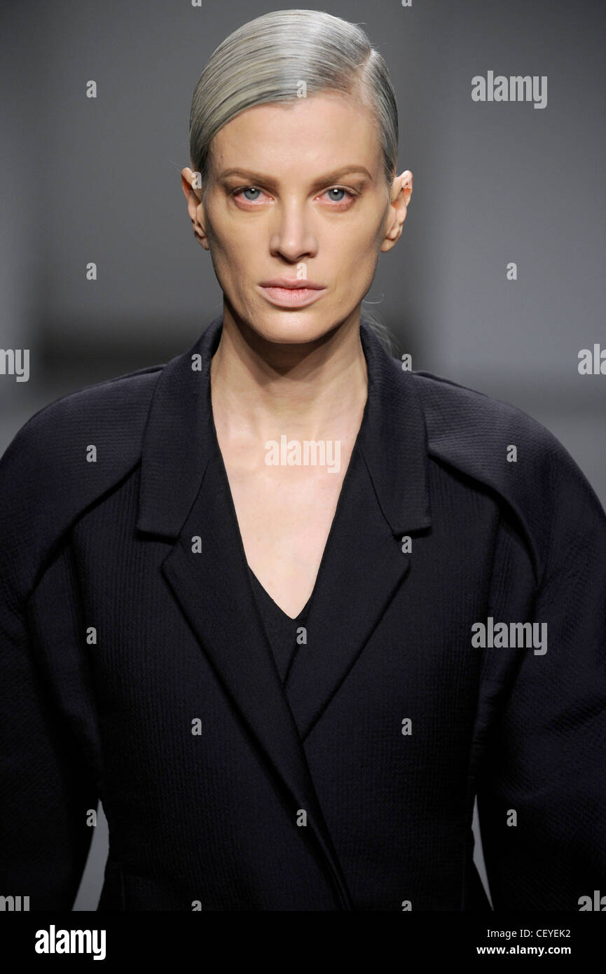 Calvin Klein New York Ready to Wear Autumn Winter American model