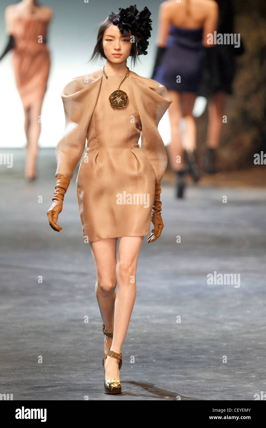 Lanvin runway hi-res stock photography and images - Page 9 - Alamy
