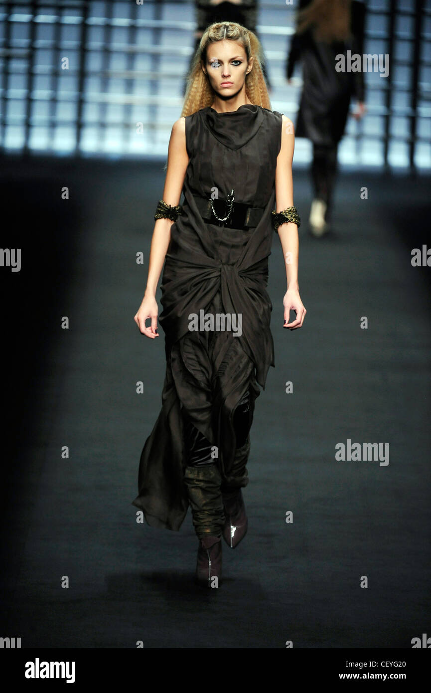 Karl Lagerfeld Paris Ready to Wear 