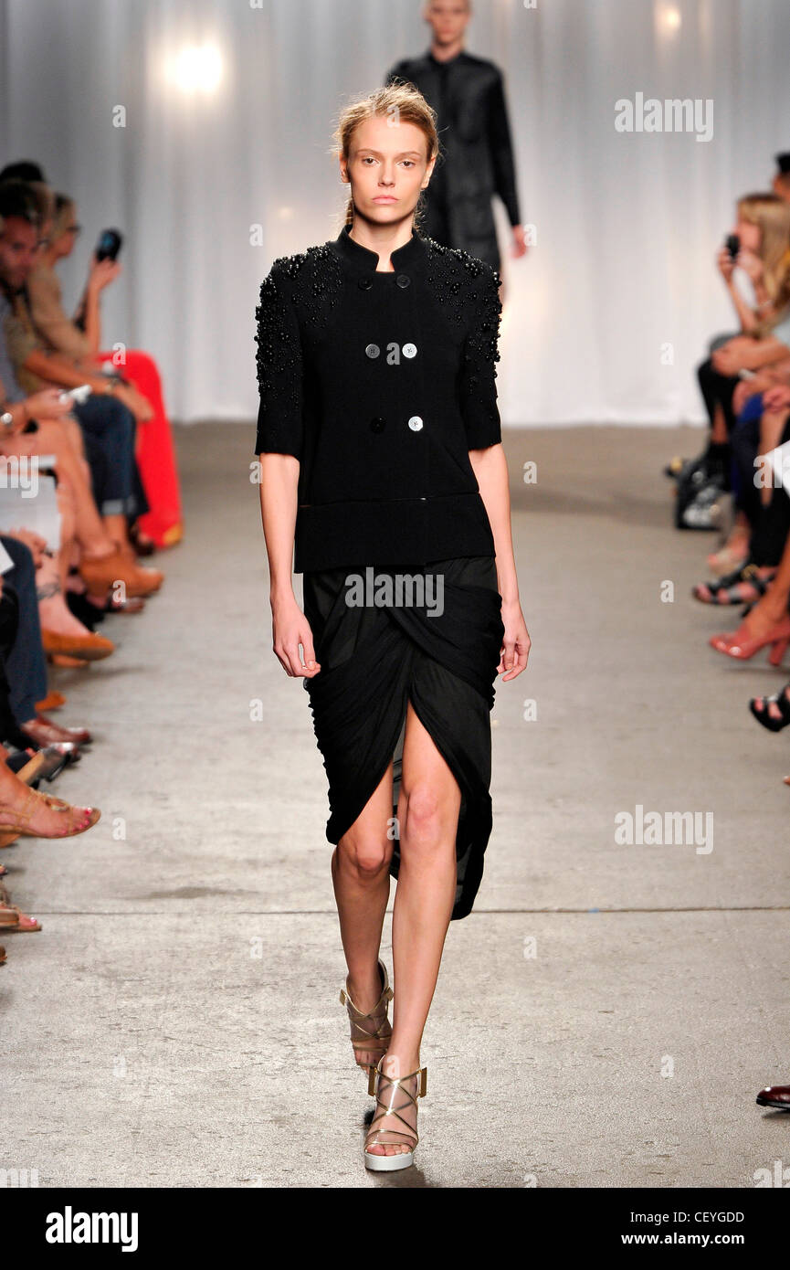 Doo Ri New York Ready to WearSpringSummer 2012 Stock Photo - Alamy