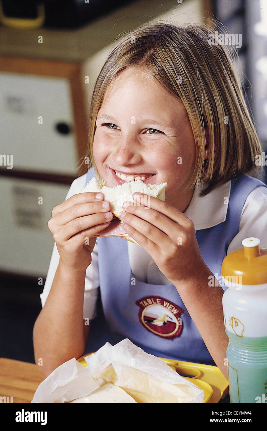Girl Packing Lunch School Hi Res Stock Photography And Images Alamy Girl Packing Lunch School Hi Res Stock Photography And Images Alamy