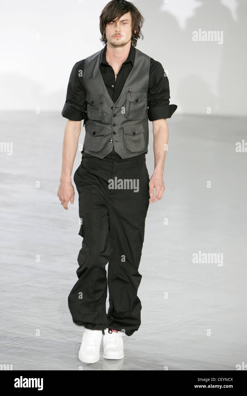Paris menswear ready wear autumn hi-res stock photography and images - Alamy