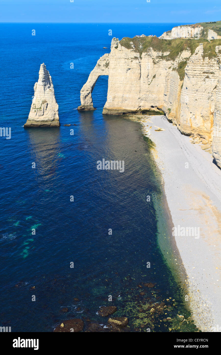 White cliffs etretat normandy france hi-res stock photography and ...