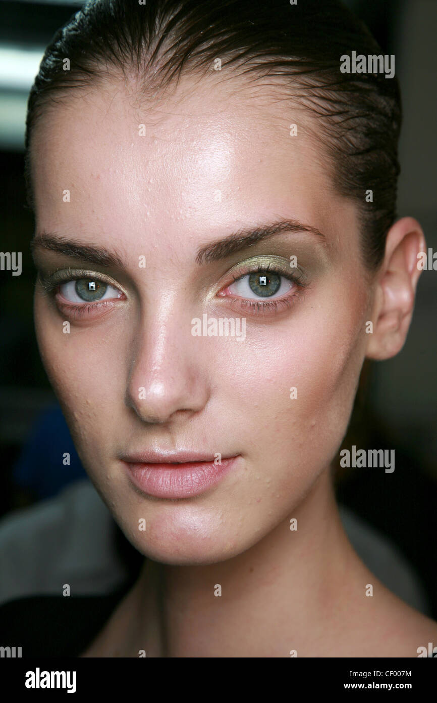 Meadham Kirchhoff Backstage London Ready to Wear Autumn Winter Headshot ...