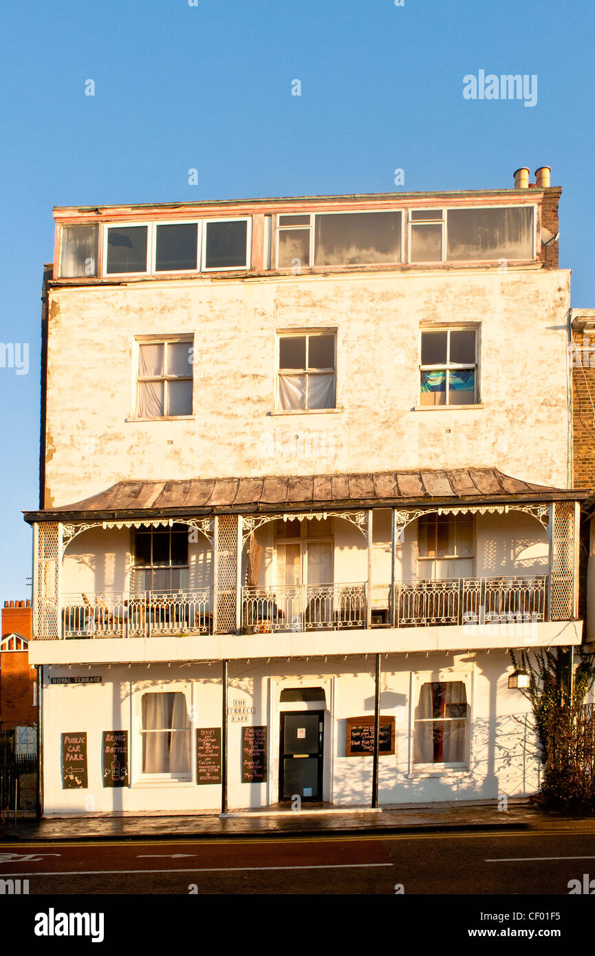 Clifftown terrace hires stock photography and images Alamy