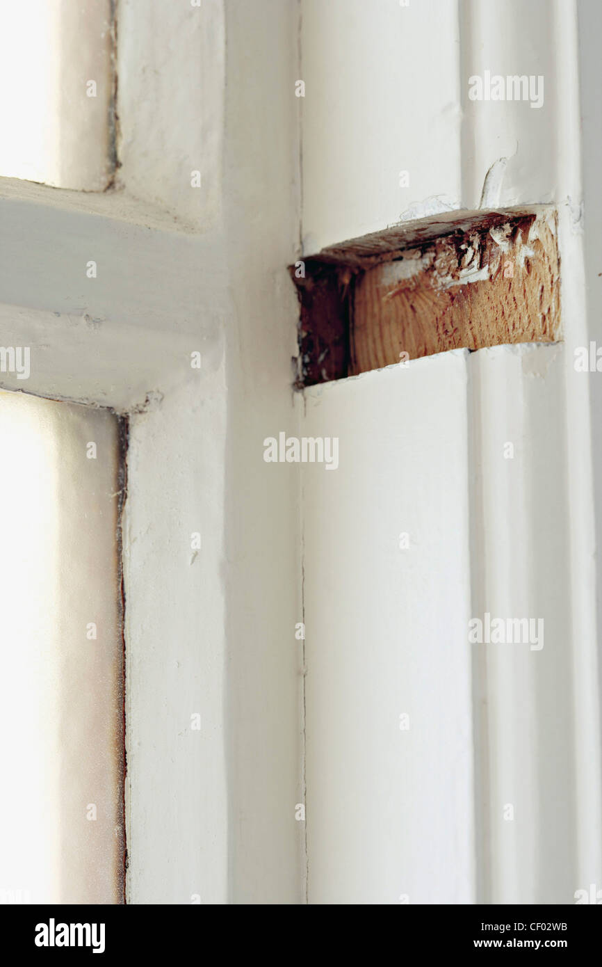 Ideas to suit your pocket, Install window shelves: detail shot of ...