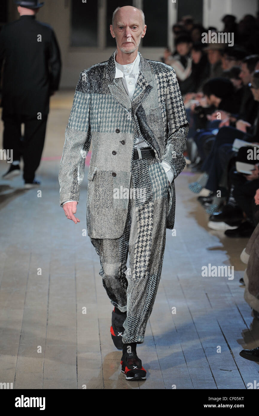 Yohji Yamamoto Paris Ready to Wear Menswear Autumn Winter 2011