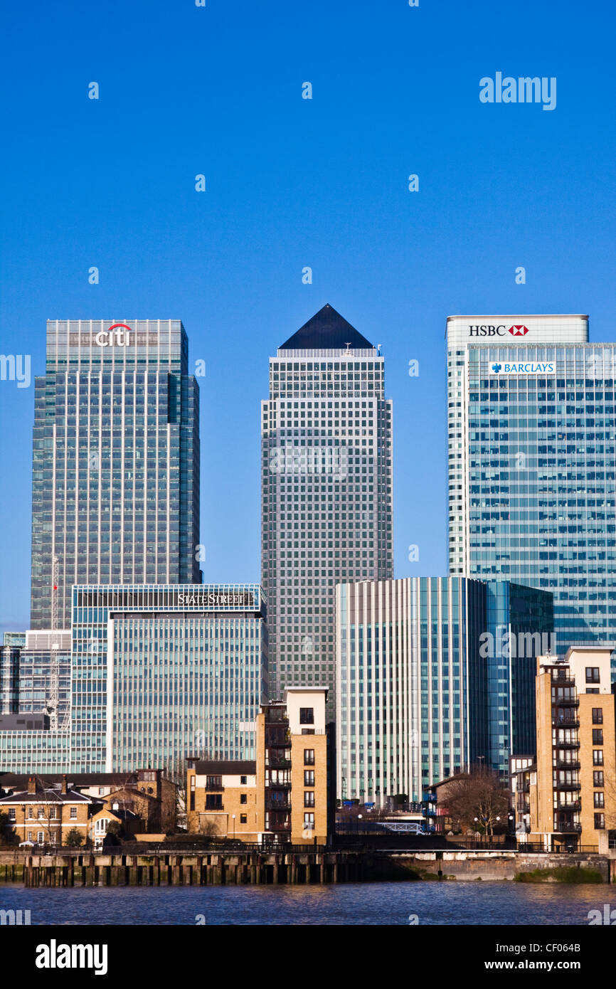 Canary wharf skyline hi-res stock photography and images - Alamy