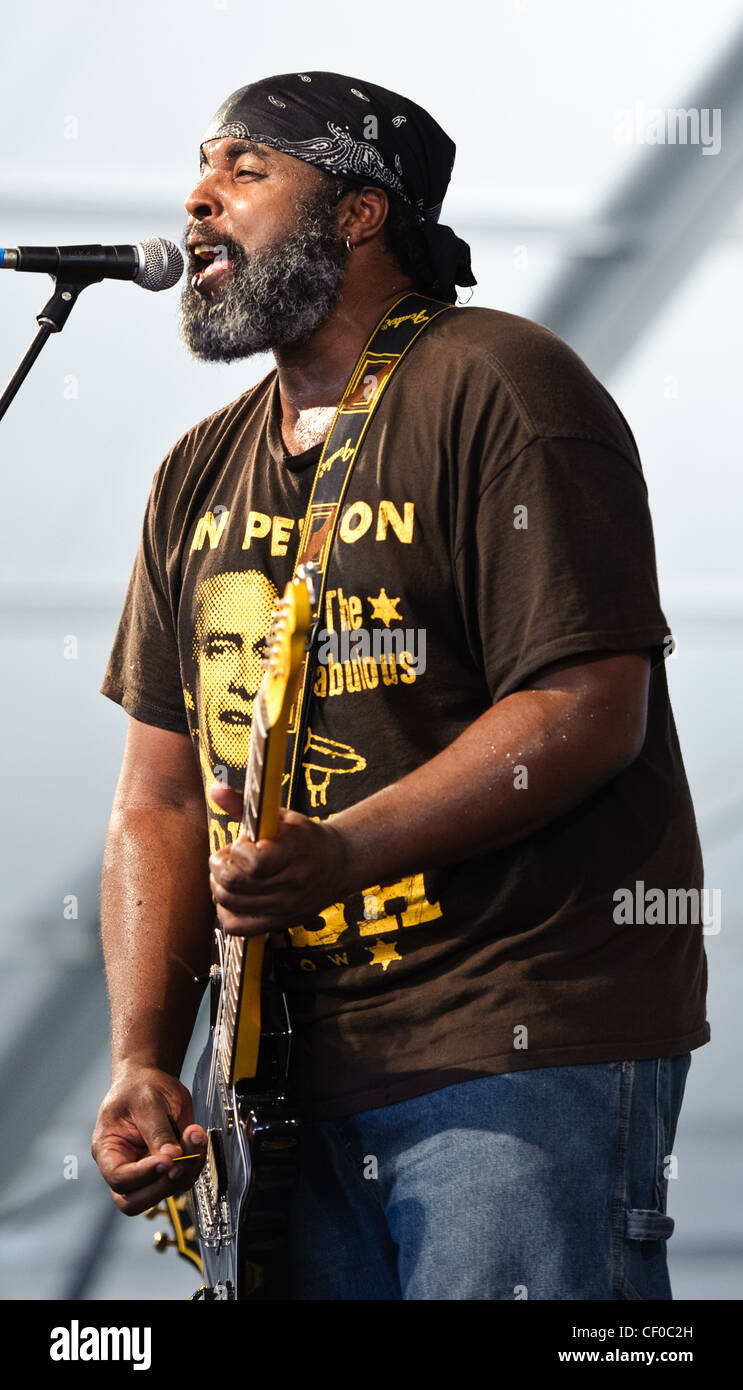 Alvin Youngblood Hart Set at Jazz Fest 2011 on day 2. Stock Photo