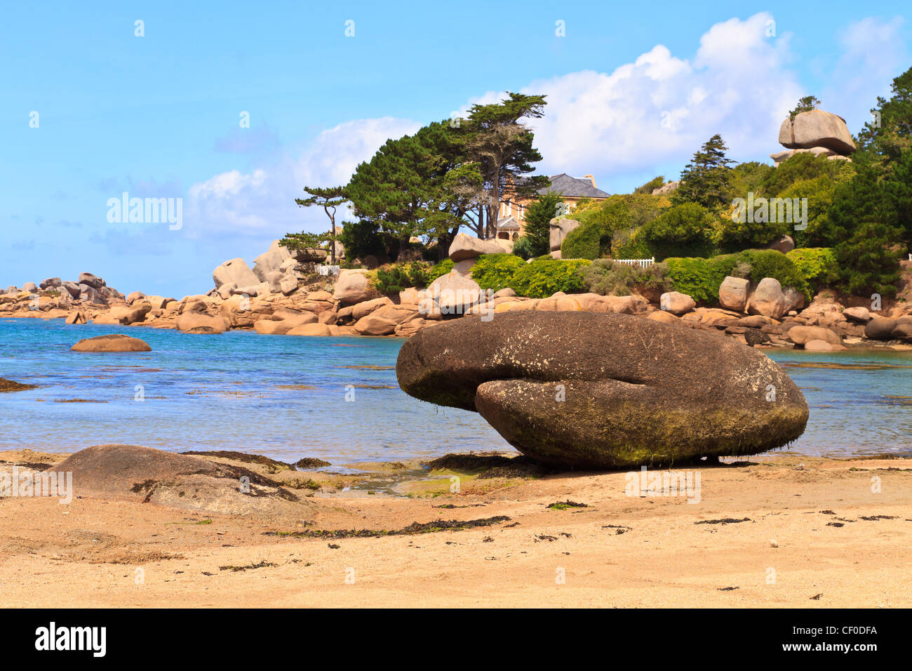Cote de granite Rose, Brittany Coast near Ploumanach, France Stock Photo