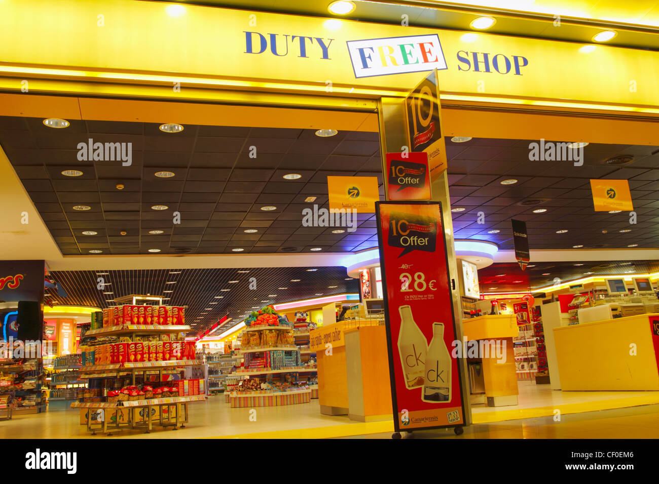 Airpoty Duty Free shop in Gran Canaria airport Stock Photo - Alamy