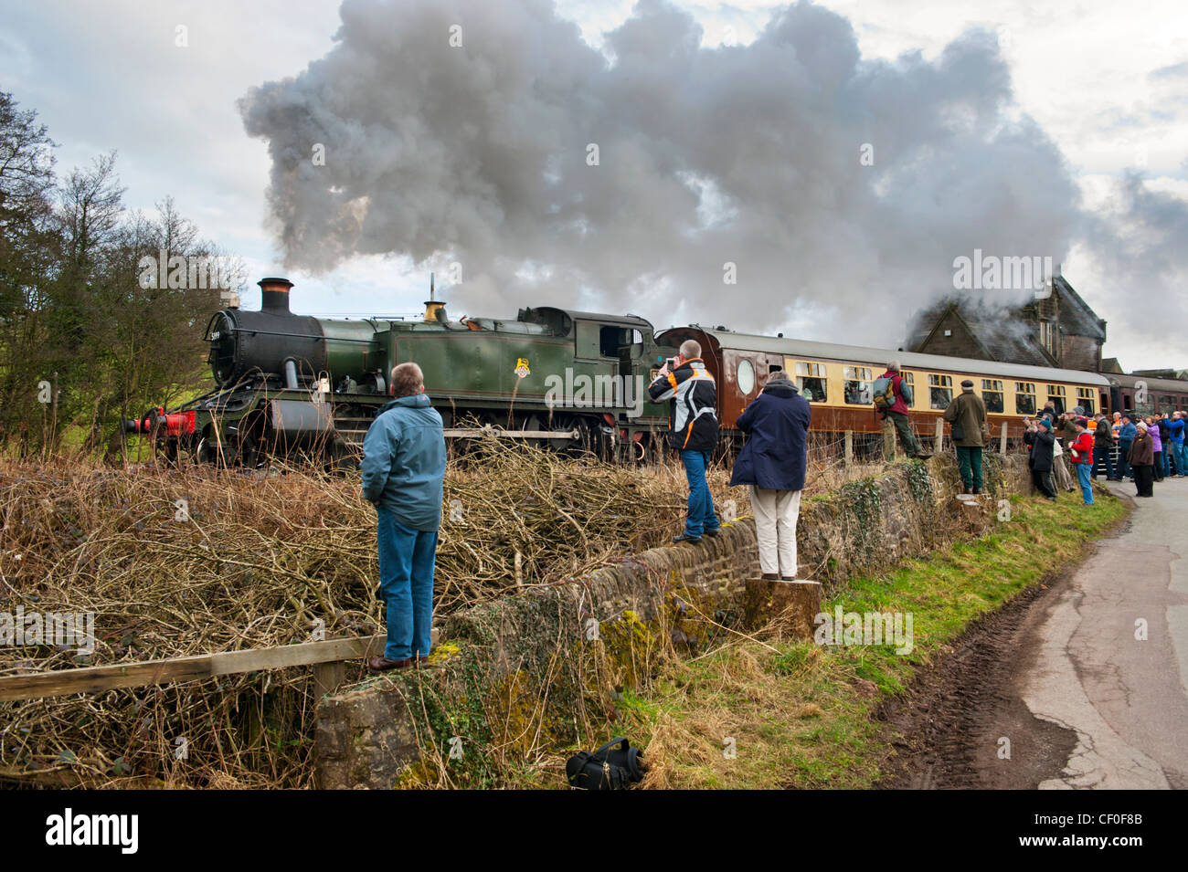 Ex-GWR Large Prairie Tank loco number 5199 takes a train out of Cheddleton on The Churnet Valley Railway, Staffordshire Stock Photo