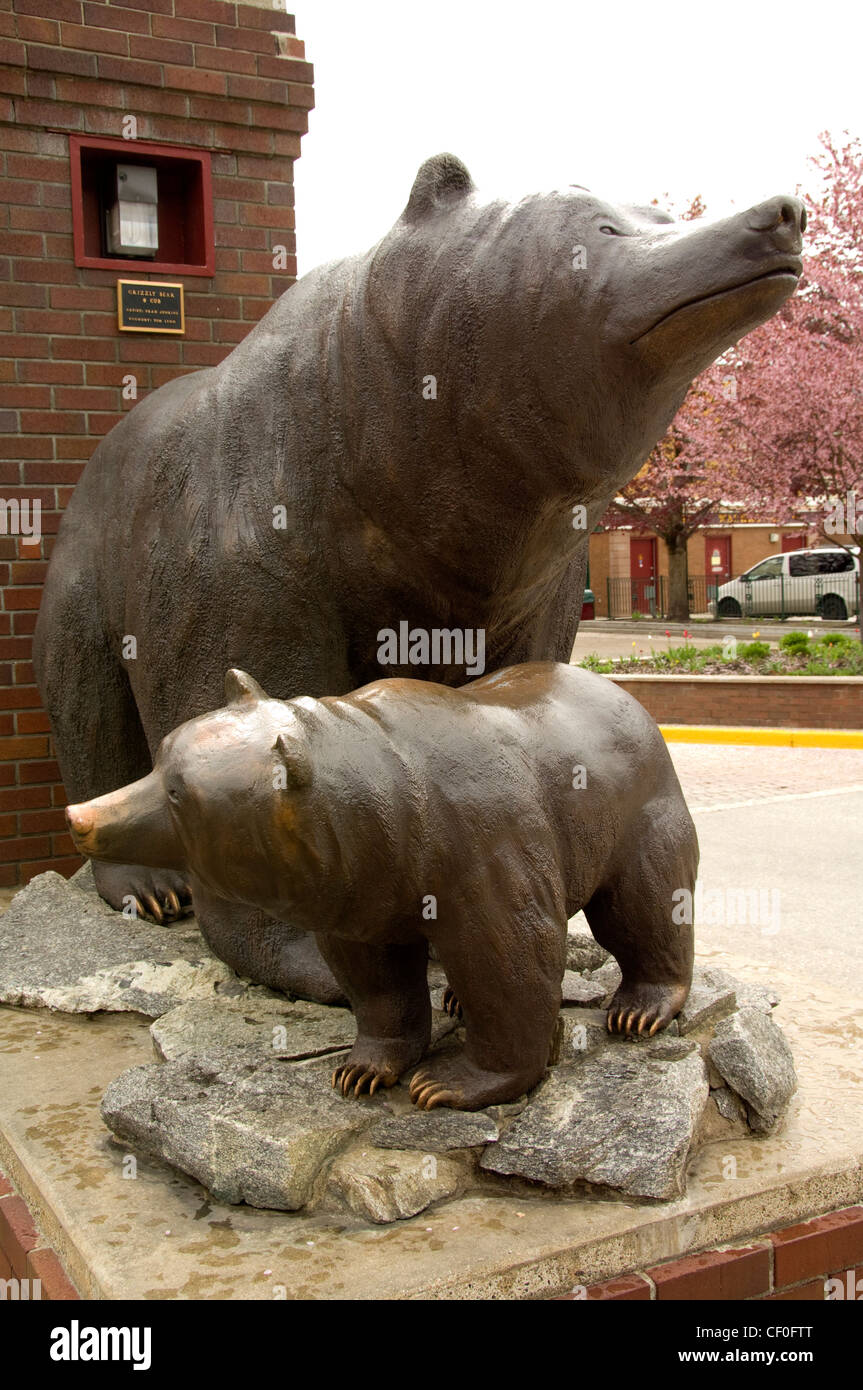 Grizzly statues, Revelstoke, British Columbia Stock Photo