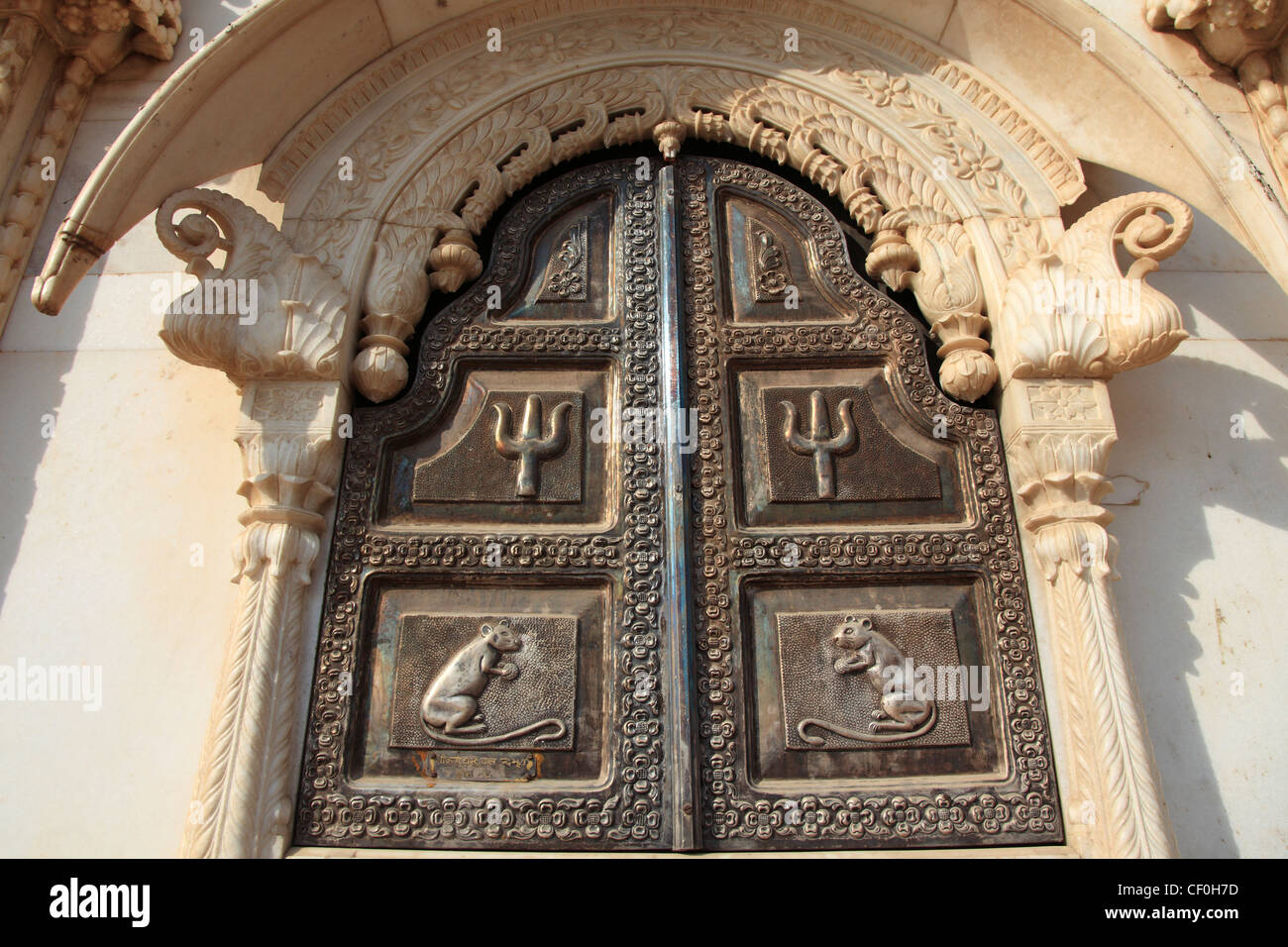 India, Rajasthan, Deshnok, Karni Mata Temple, window Stock Photo - Alamy