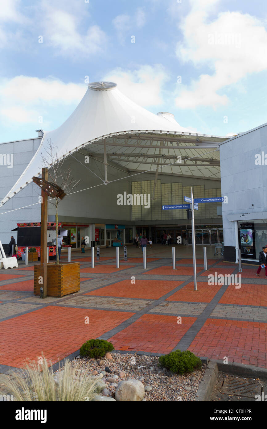 One of the entrances into the Merry hill shopping centre Stock Photo