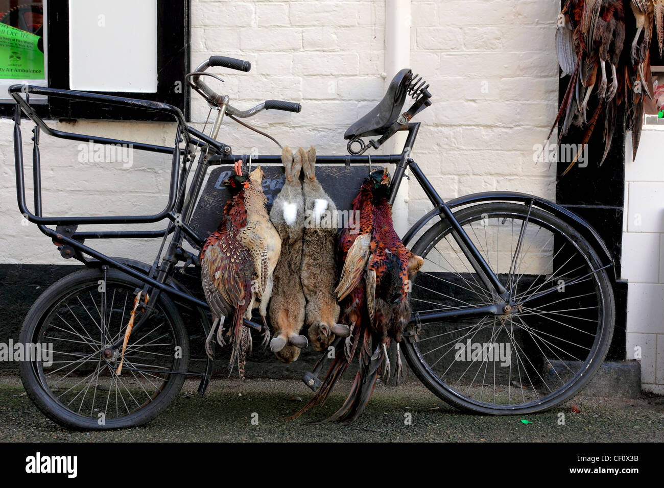 Butchers bicycle hi res stock photography and images Alamy