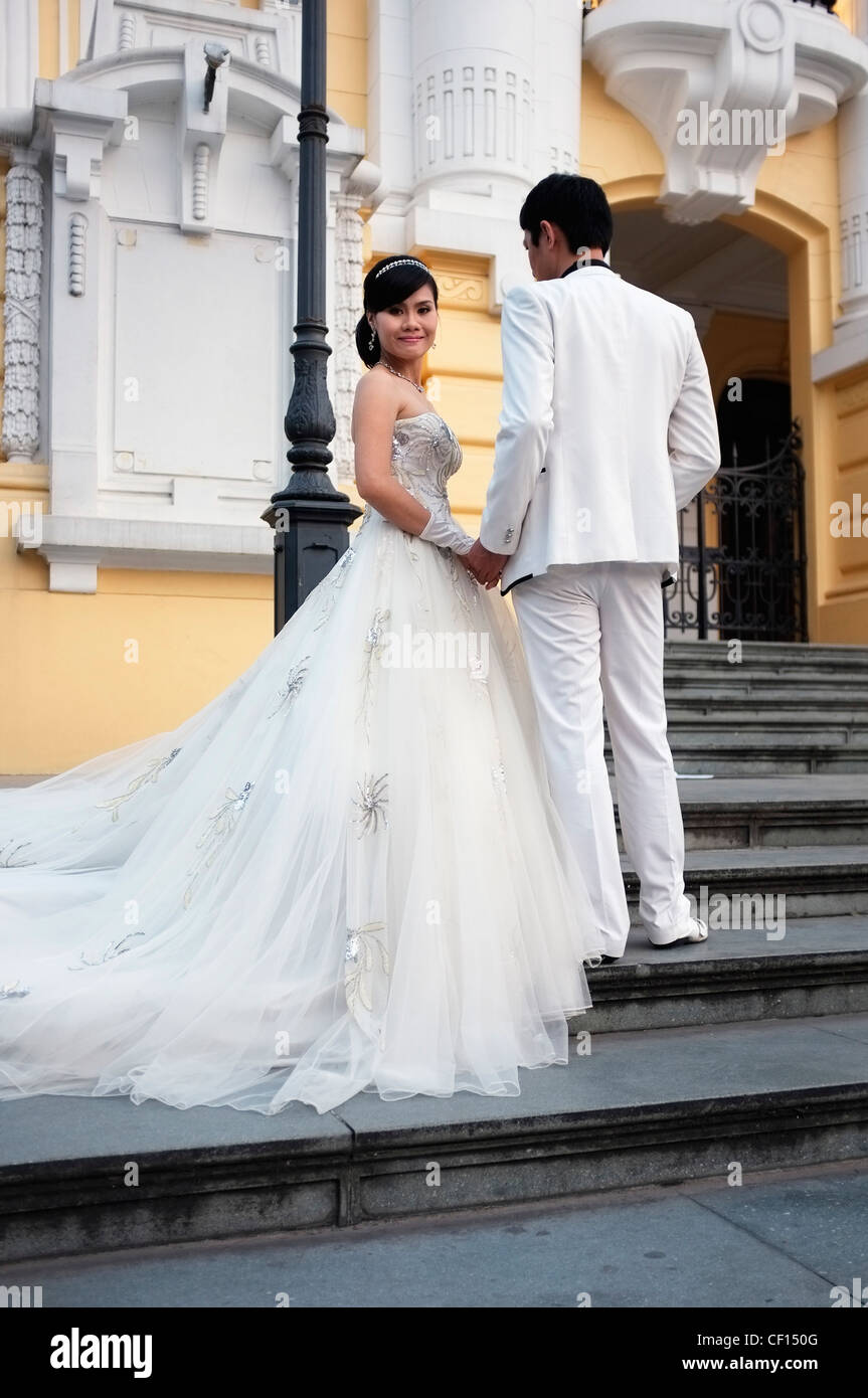 Bride And Groom Vietnamese Wedding Hanoi Vietnam Stock Photo
