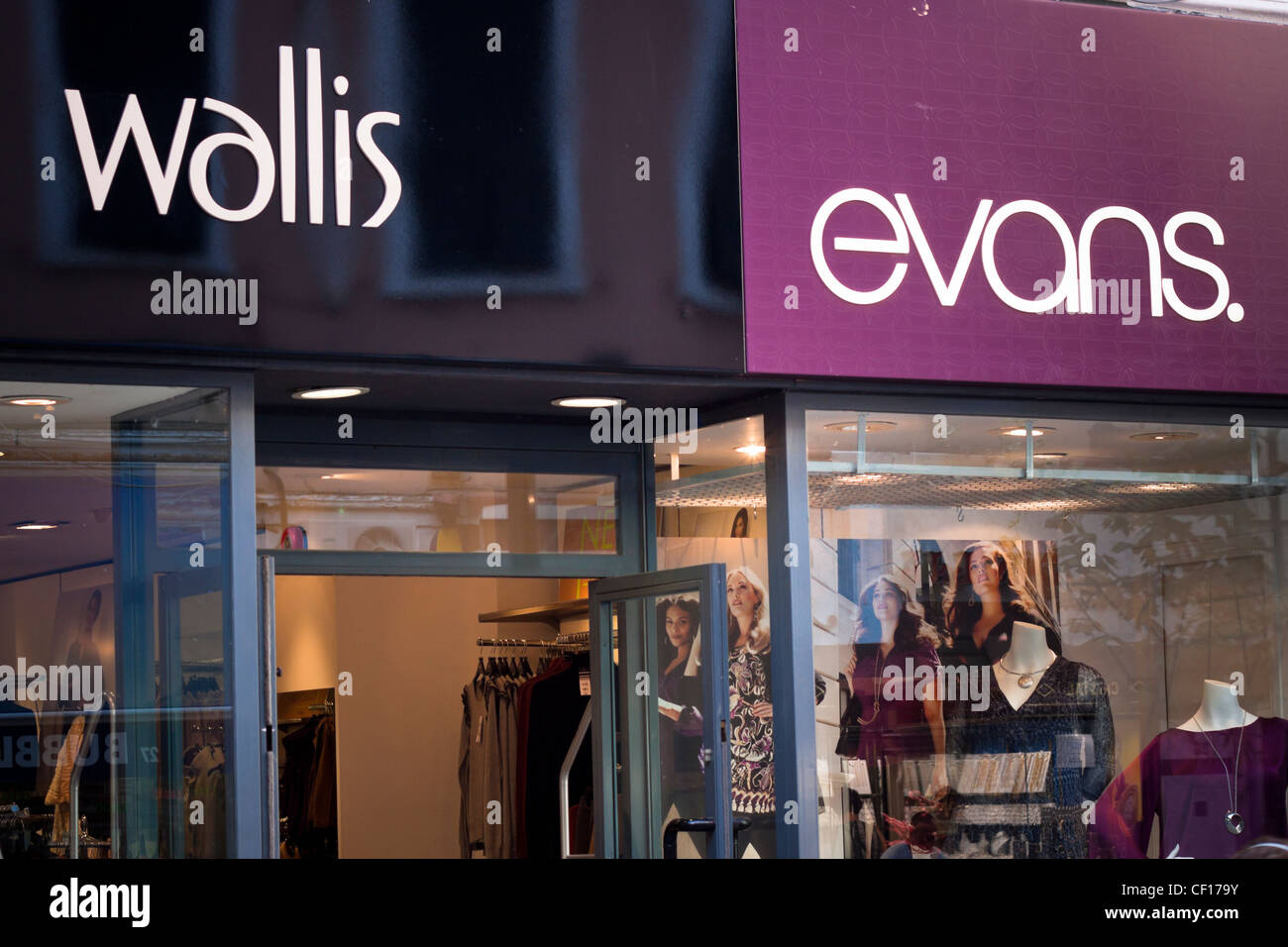 Evans clothing shop hi-res stock photography and images - Alamy
