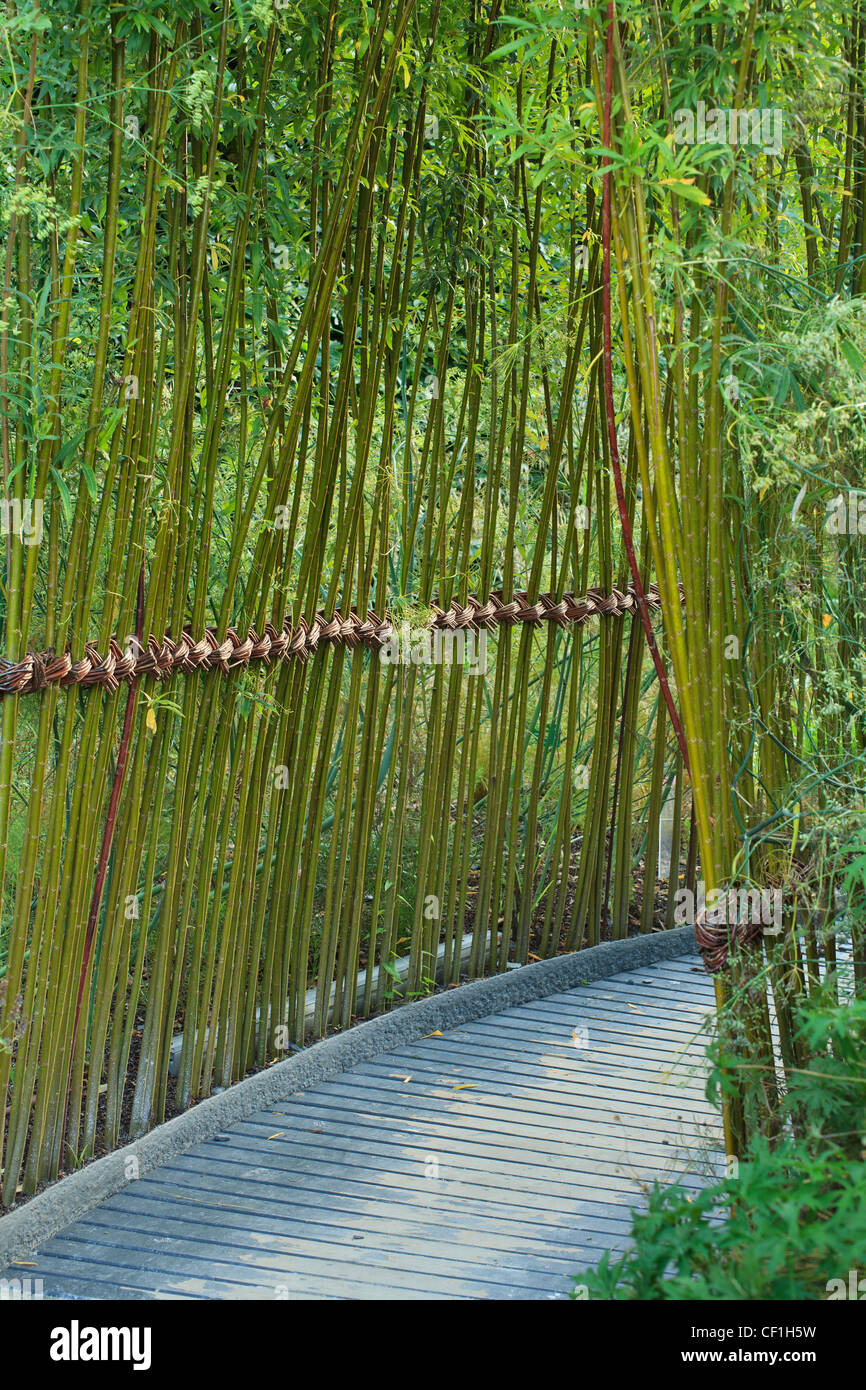 Weaving With Salix In The Festival International Des Jardins De Stock Photo Alamy
