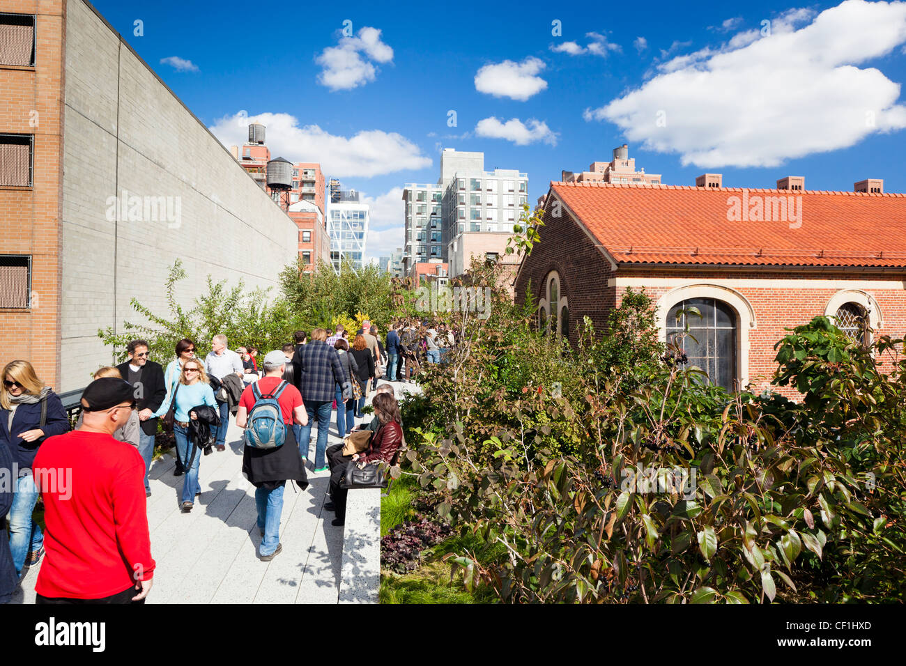 People walking on the High Line, Lower West Side, New York Stock Photo