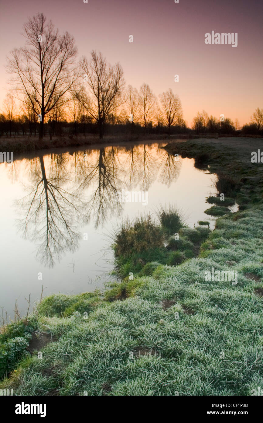 Cold day at the River Stour. The river runs between Dedham and Flatford. Stock Photo