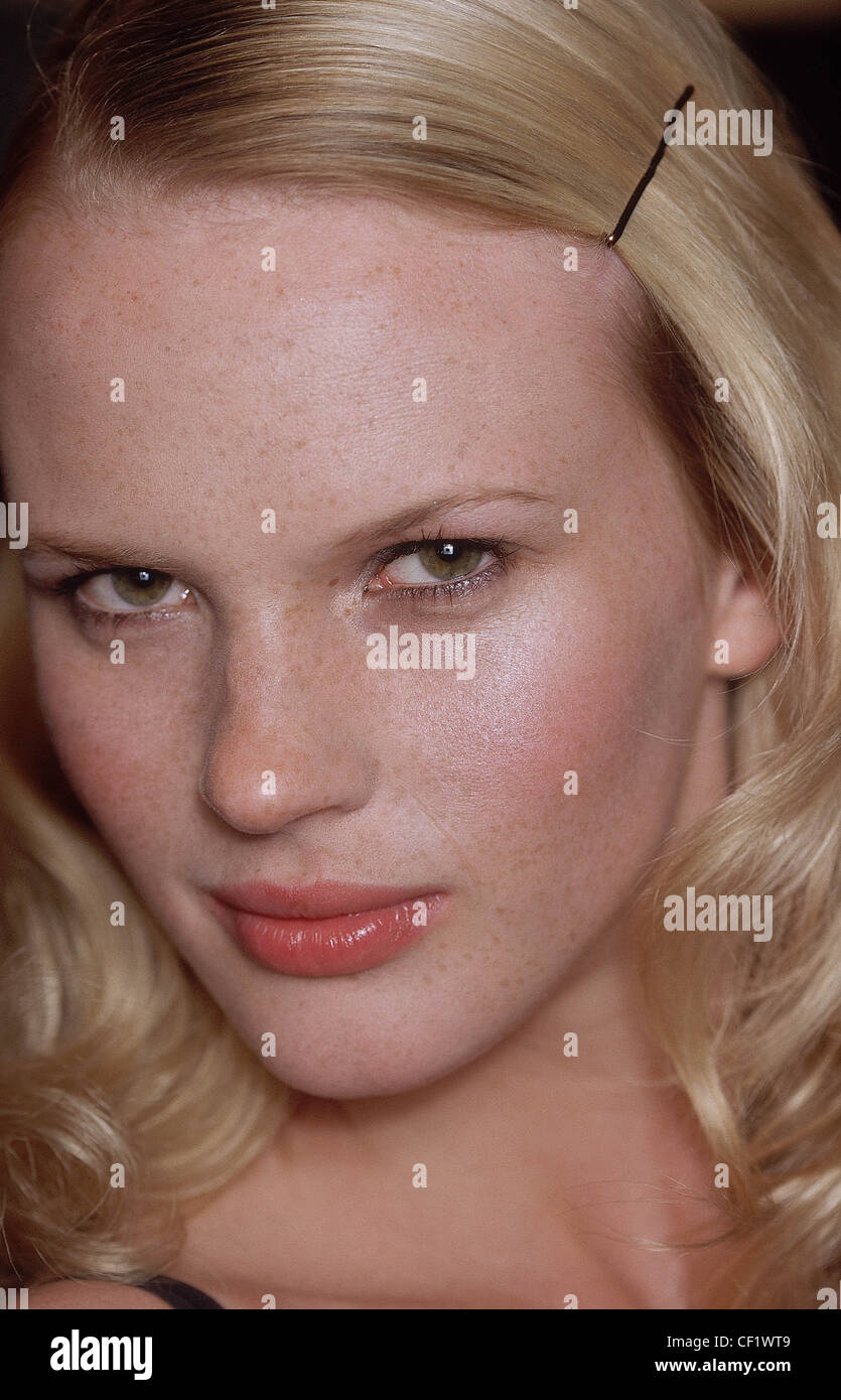 Woman glowing skin winter hi-res stock photography and images - Alamy