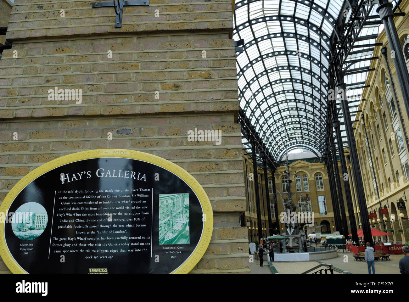 Hay's Galleria on London's south bank is a place to eat, shop and relax. It is a conversion of a famous London wharf that took d Stock Photo