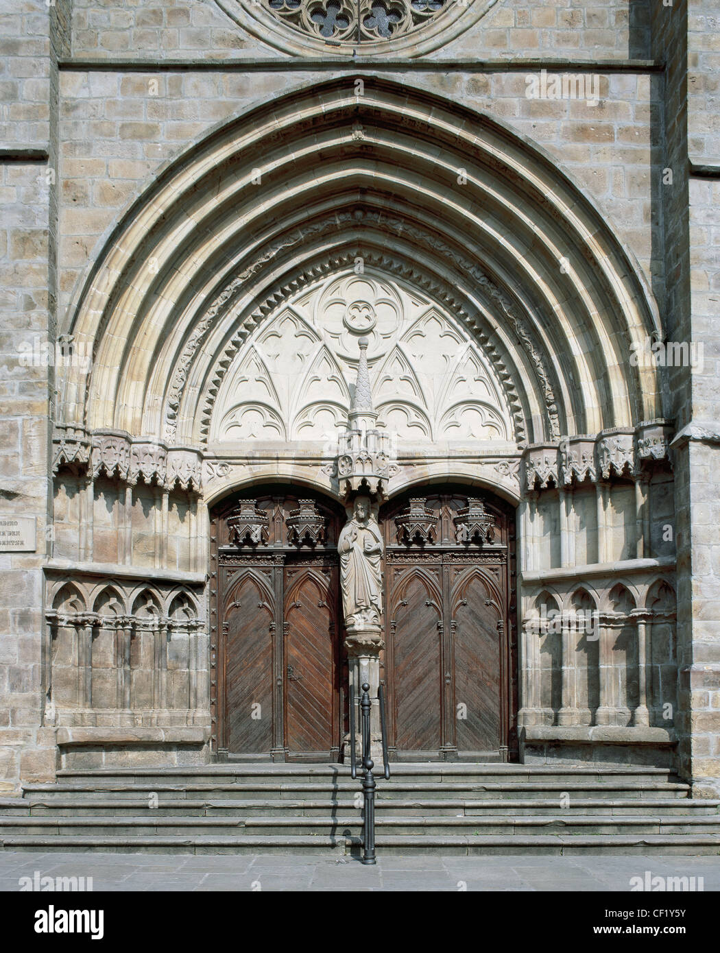 Spain. Balmaseda. Church of Saint Severinus. Gothic portico. 15th century Stock Photo Alamy