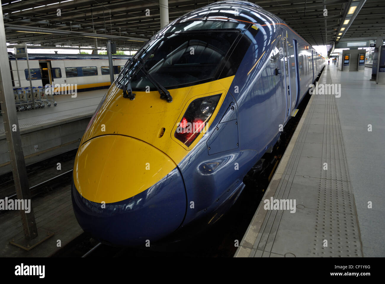 Hitachi javelin train hires stock photography and images Alamy