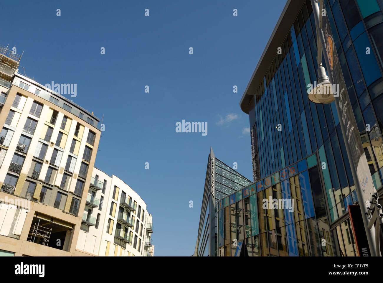 The new St David's development and Cardiff Central Library Stock Photo