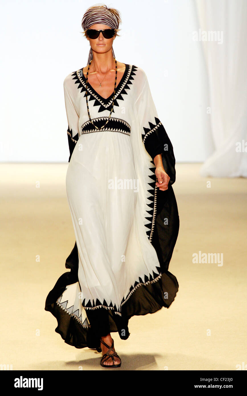 Alice Temperley New York Ready to Wear Spring Summer British model Jacquetta Wheeler wearing patterned monochrome maxi dress, Stock Photo