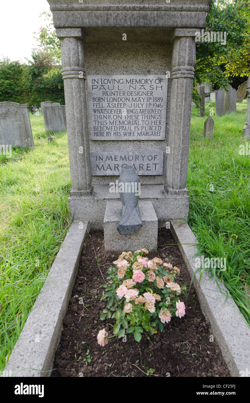 Paul Nash's grave St Mary the Virgin Langley, Buckinghamshire, England, Uk. 1889-1946 First World war Artist Stock Photo