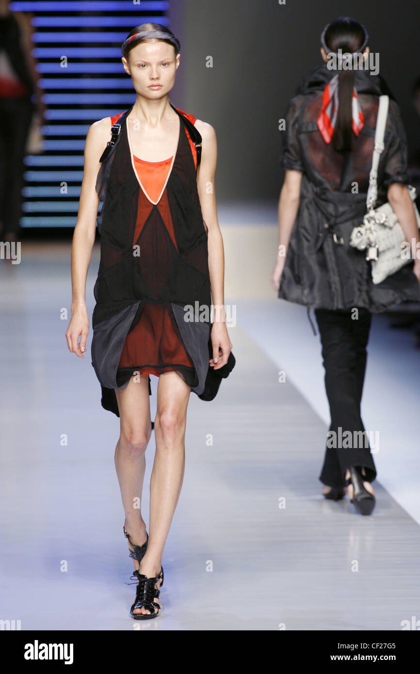 Costume National Milan Ready to Wear Spring Summer Model brunette hair ...