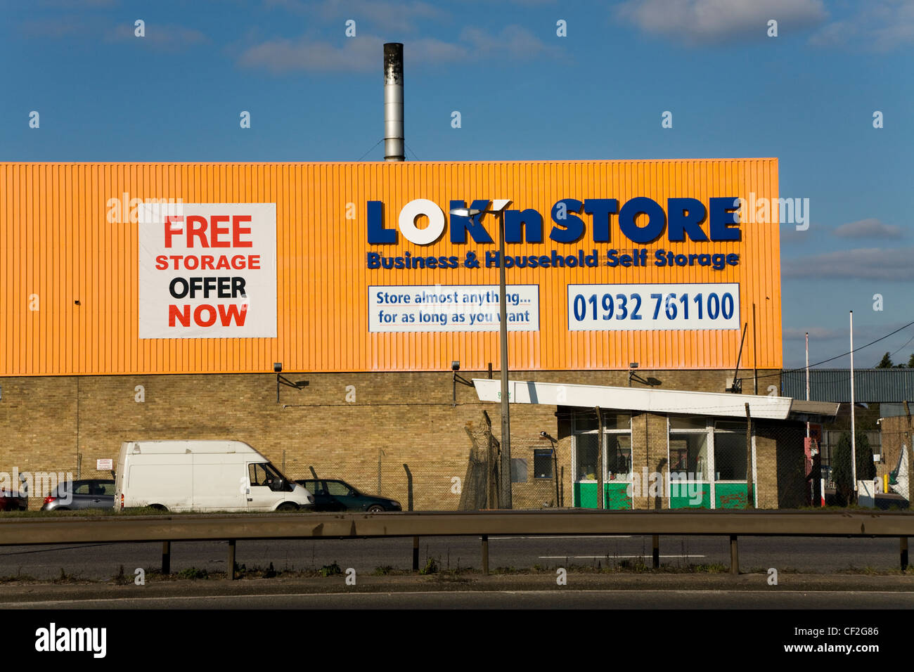 Lok 'n' Store store house / warehouse, and sign / signs for self