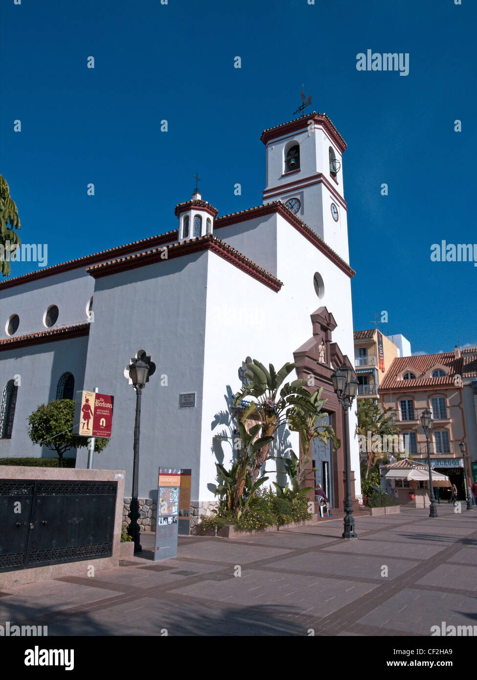 Church (Iglesia Nuestra Senora del Rosario) in the Plaza de la Constitucion, Fuengirola, Costa del Sol, Spain, Europe. Stock Photo