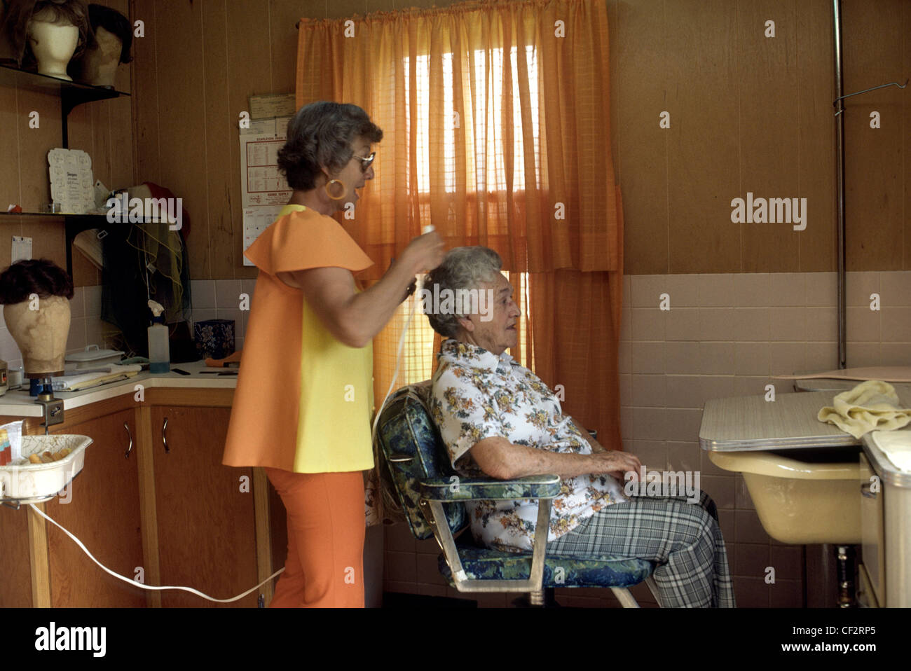 70s hairdresser hi-res stock photography and images - Alamy