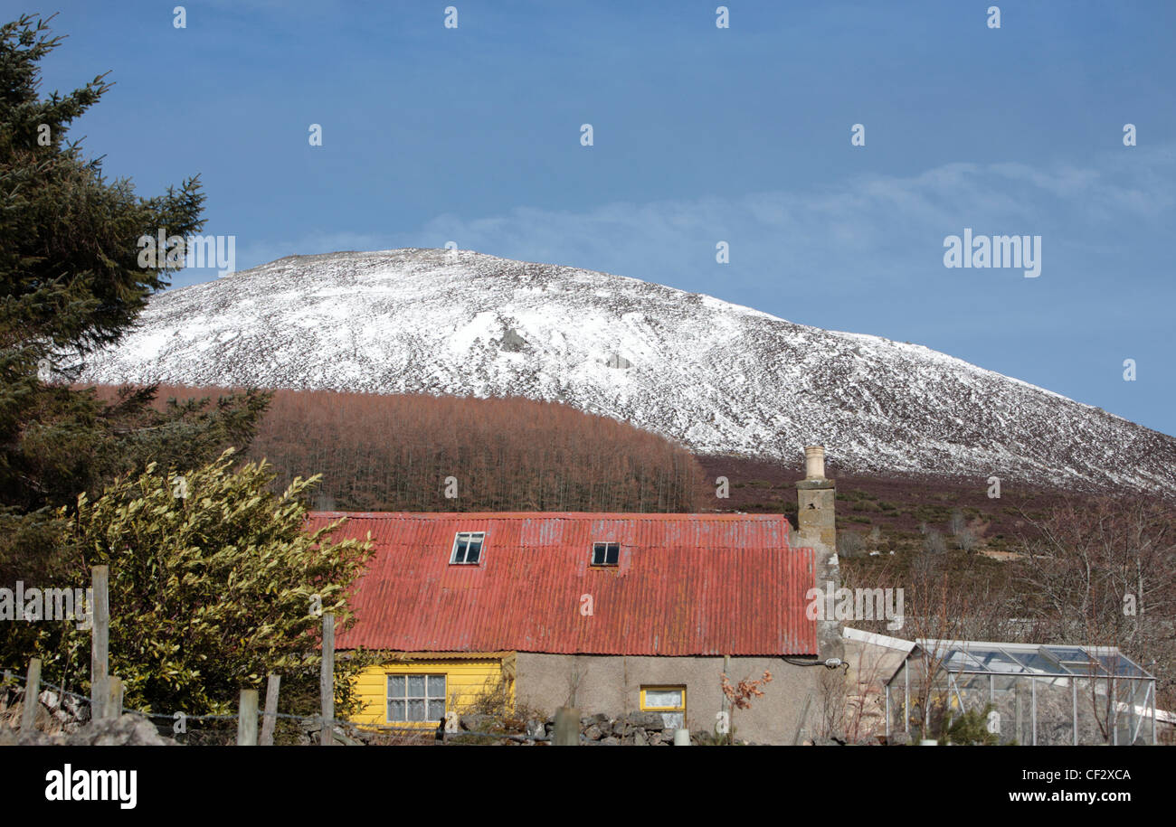 A bothy below Tap O' Noth hillfort. Stock Photo