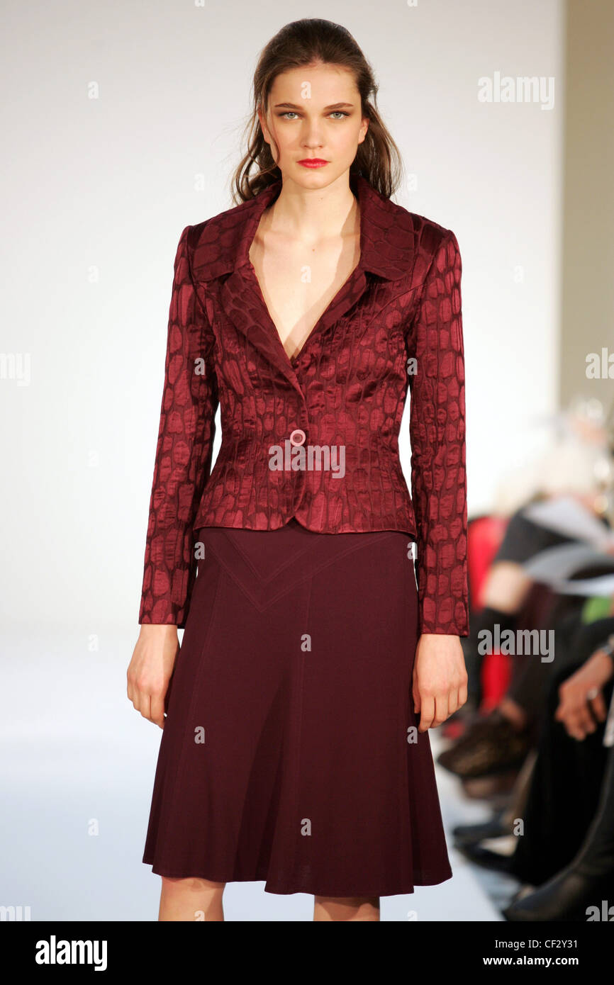 Jean Muir London Ready to Wear Autumn Winter Burgundy skirt suit with ...
